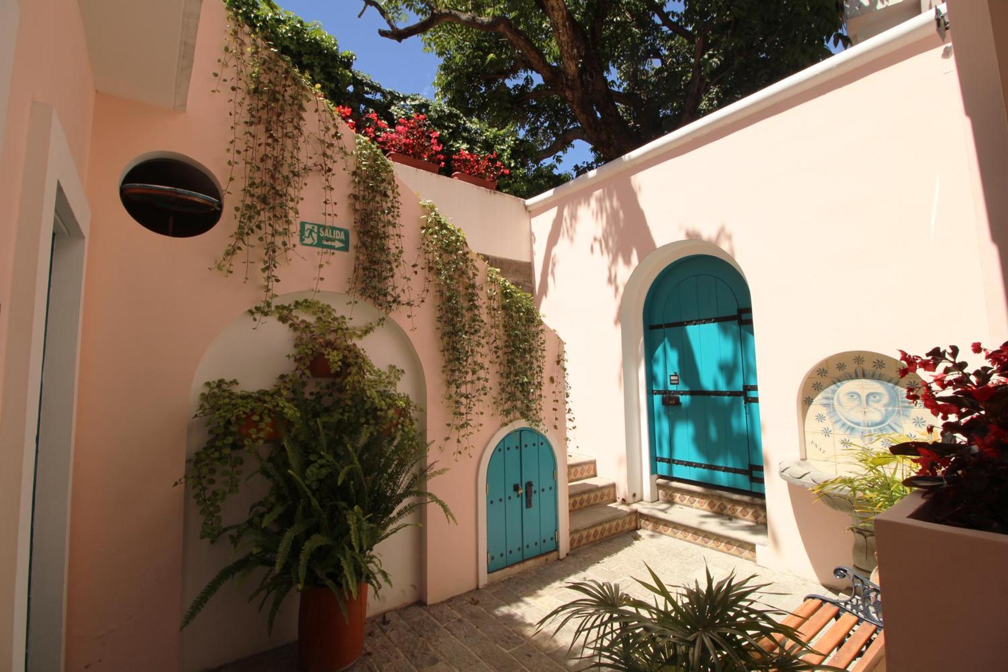 Hotel Vieja Cuba Quito Exterior photo